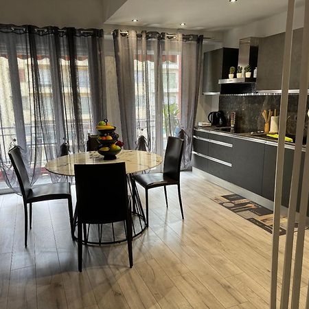 Gorgeous 2 Bedrooms Holiday Apartement Nice Exterior foto